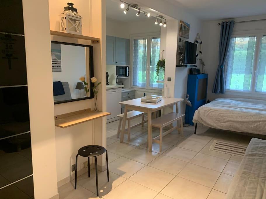 Studio Cosy Bord De Mer Et Centre Ville Pour 4Pers Довил Екстериор снимка